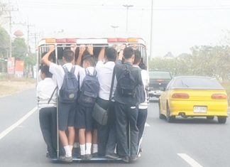 Sattahip police are threatening to crack down on drivers of baht buses overloaded with too many school kids.